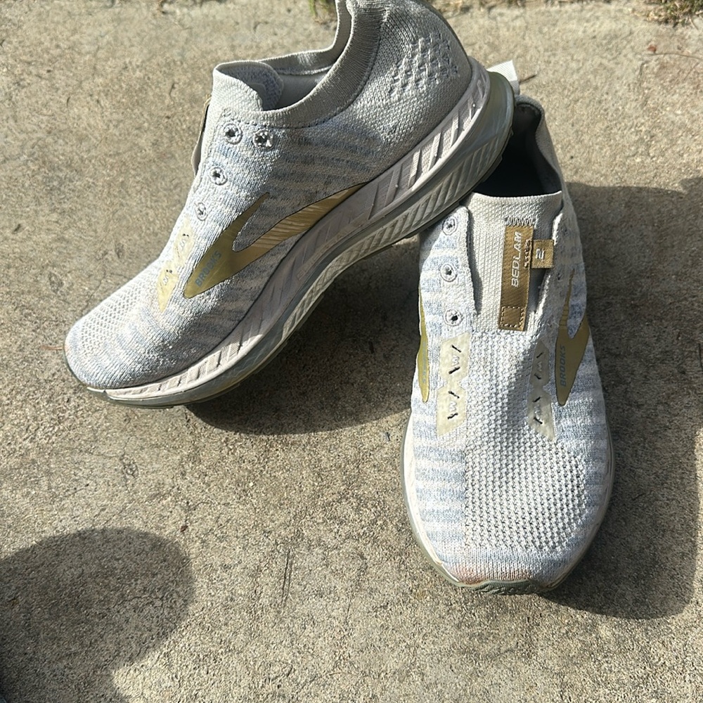 Brooks shoes (bedlam 2 size 7 women’s)